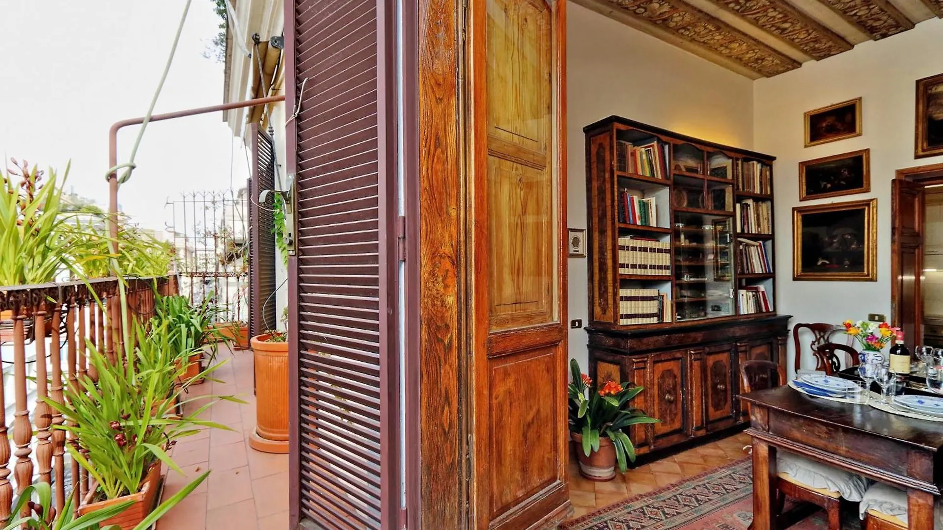 Treasurerome Daphne Terrace Apartment Italy
