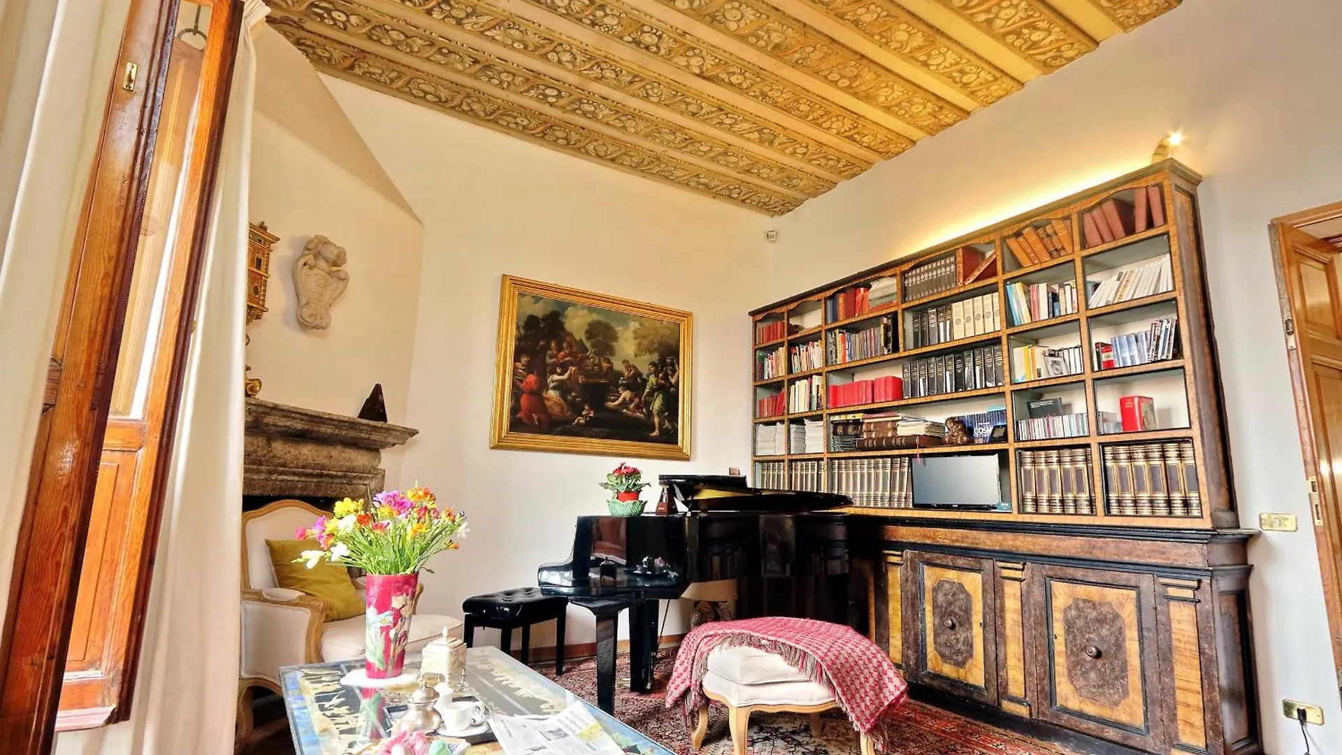 Treasurerome Daphne Terrace Apartment